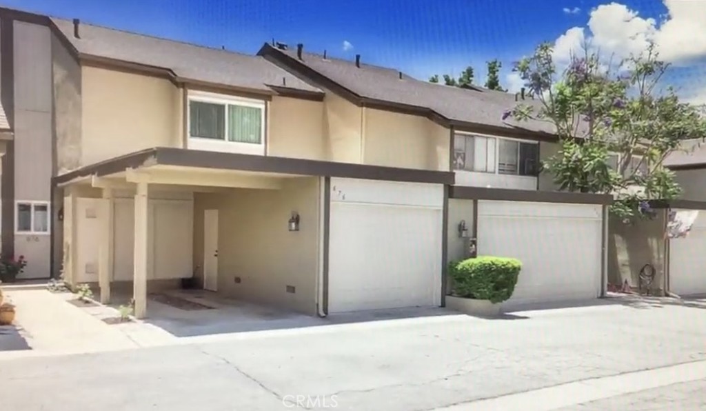676 Parkwood Lane Property Photo