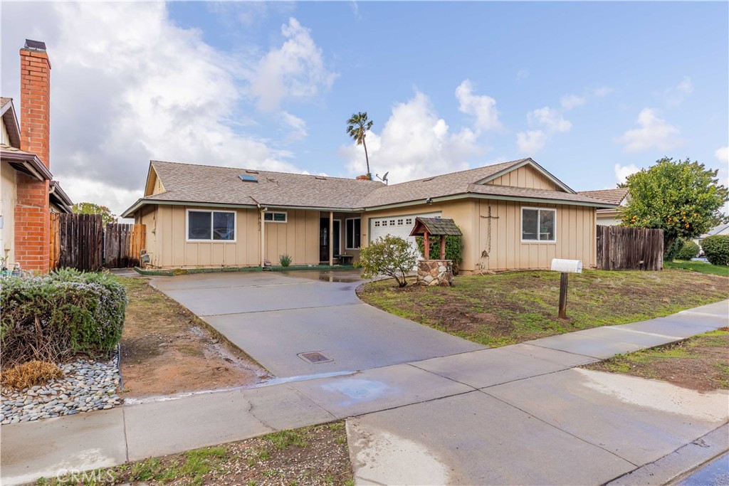 2253 Montemar Avenue Property Photo