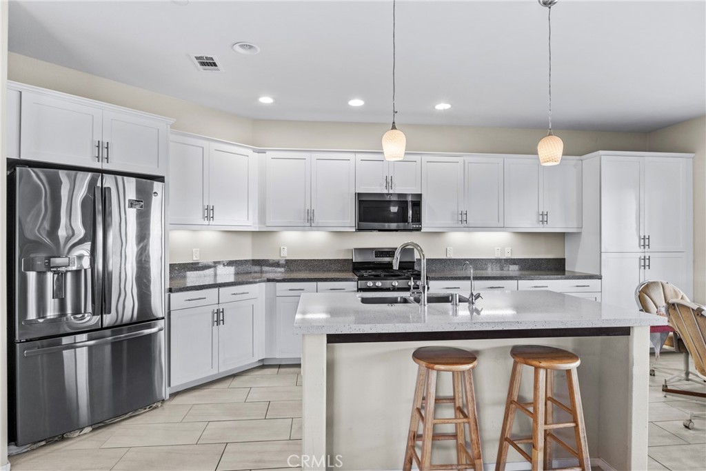 64132 Apache Mountain Street Property Photo 1