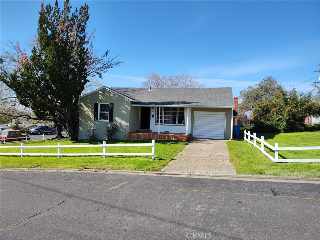 2024 Stanford Ave Property Photo