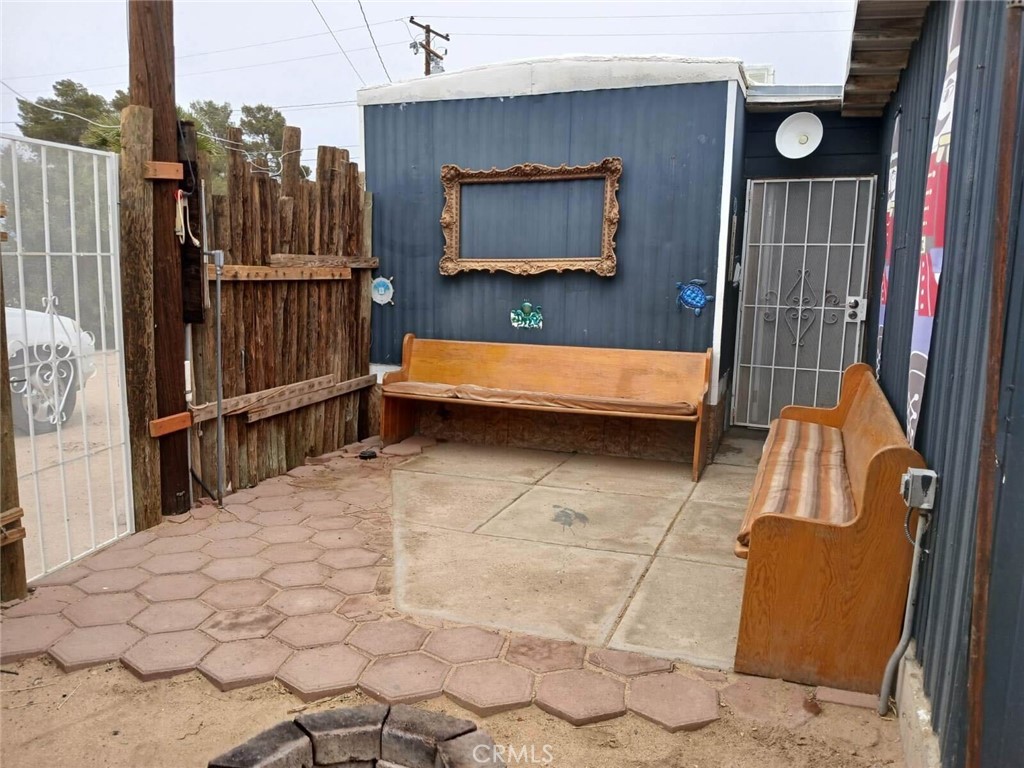 1529 N Thorn Street Property Photo