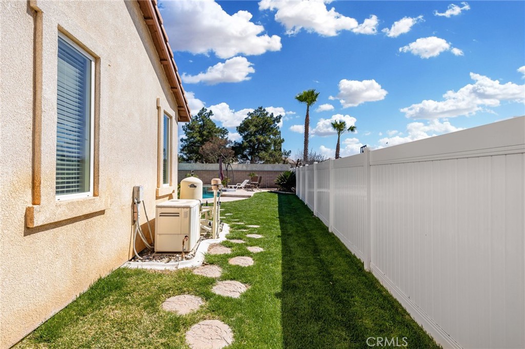 1596 Thunderbird Road Property Photo 39