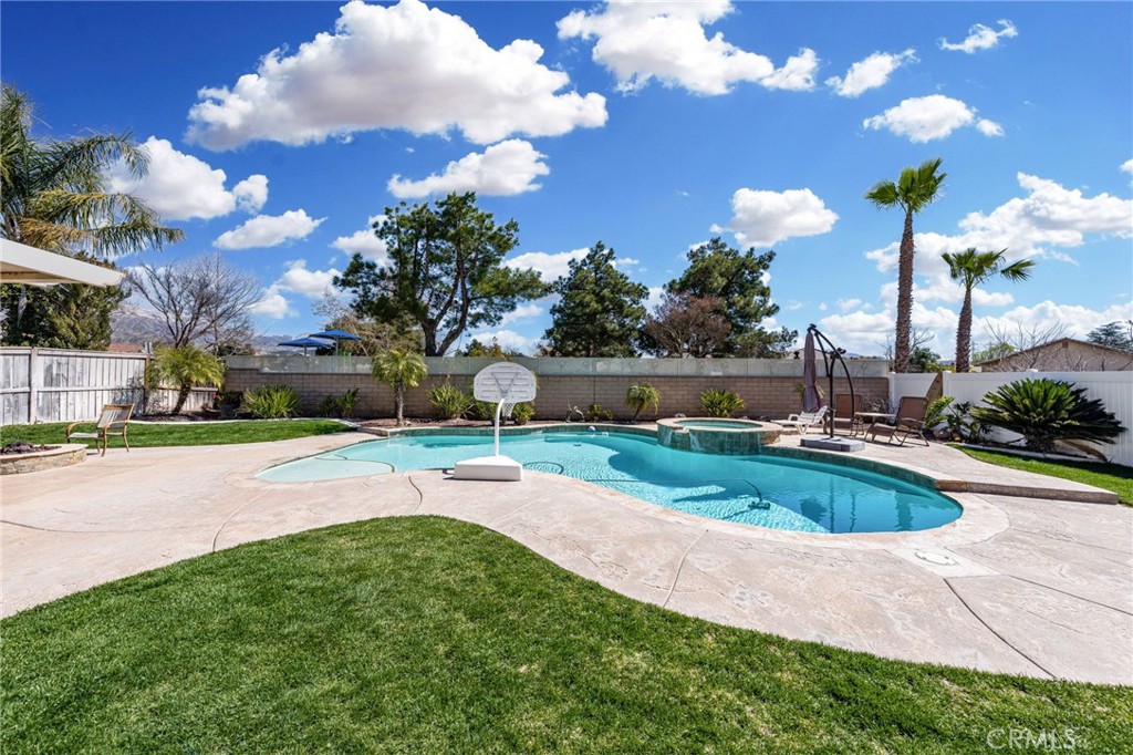 1596 Thunderbird Road Property Photo 40