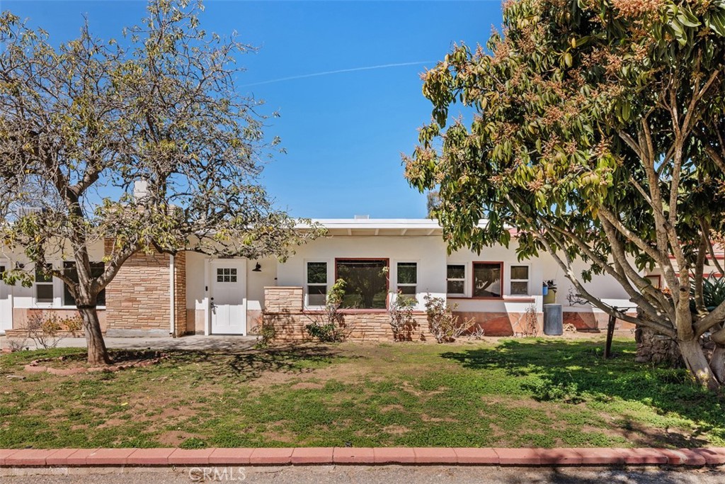 1840 Gum Tree Lane B Property Photo