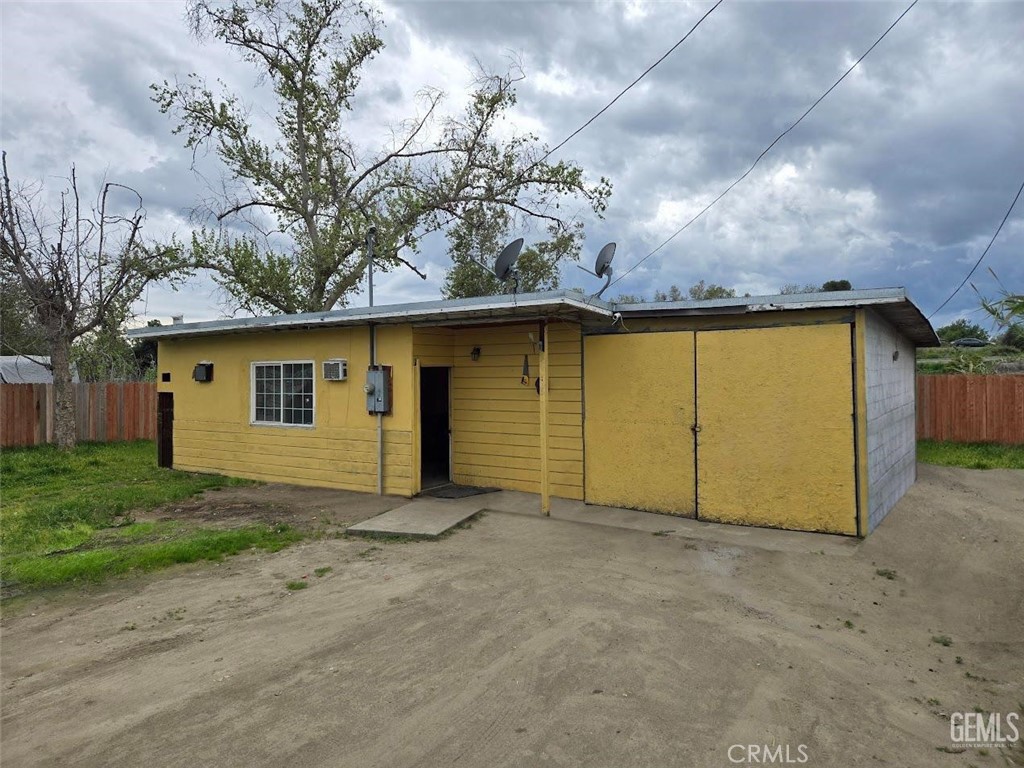 63 N Wisconsin Street Property Photo 2