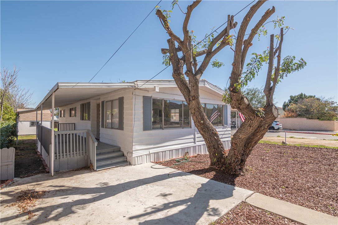 21752 Grand Avenue Property Photo