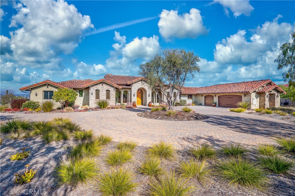 6020 Lake Vista Drive Property Photo