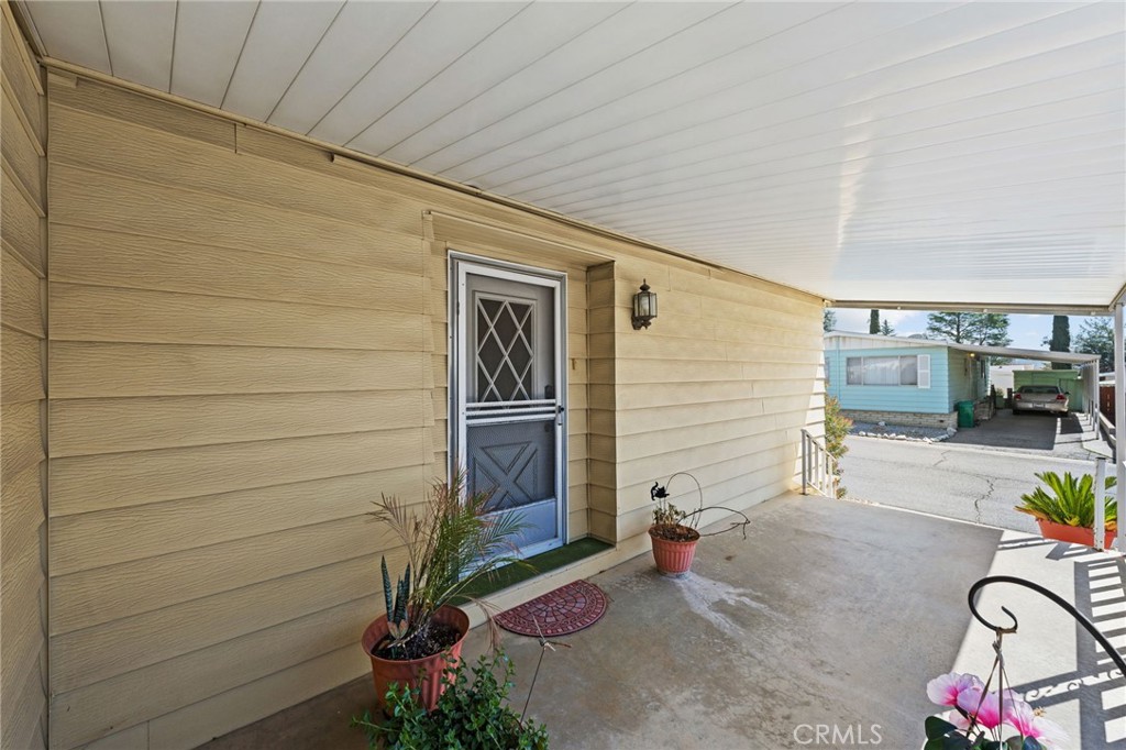4133 W Wilson Street 60 Property Photo 4