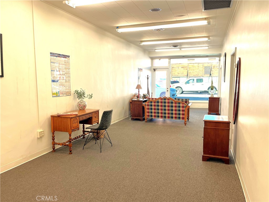 142 E Main Street Property Photo