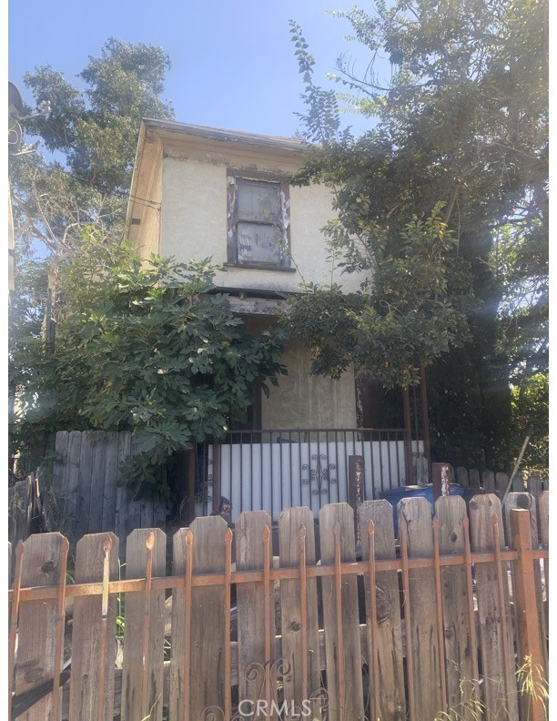 2928 Compton Avenue Property Photo 1