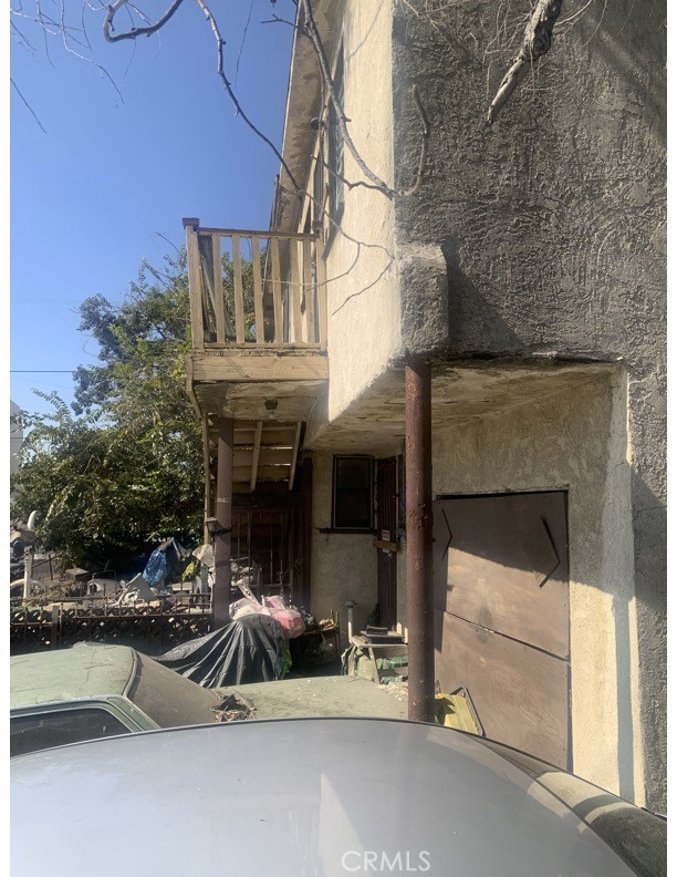 2928 Compton Avenue Property Photo 2