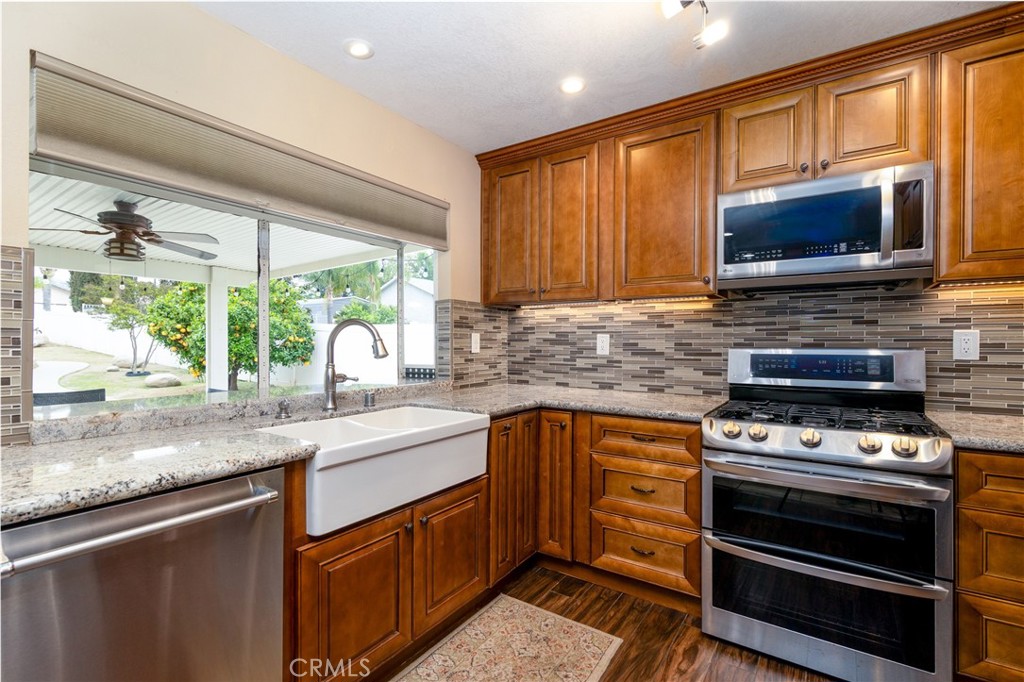 Nuevo Real Estate Listings Main Image