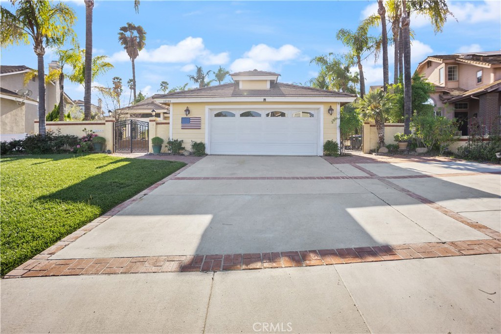 39599 Via Dominique Property Photo