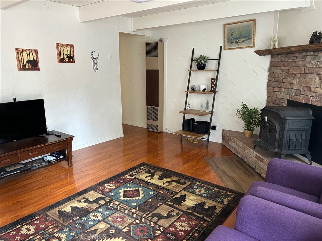 2057 3rd Property Photo 2