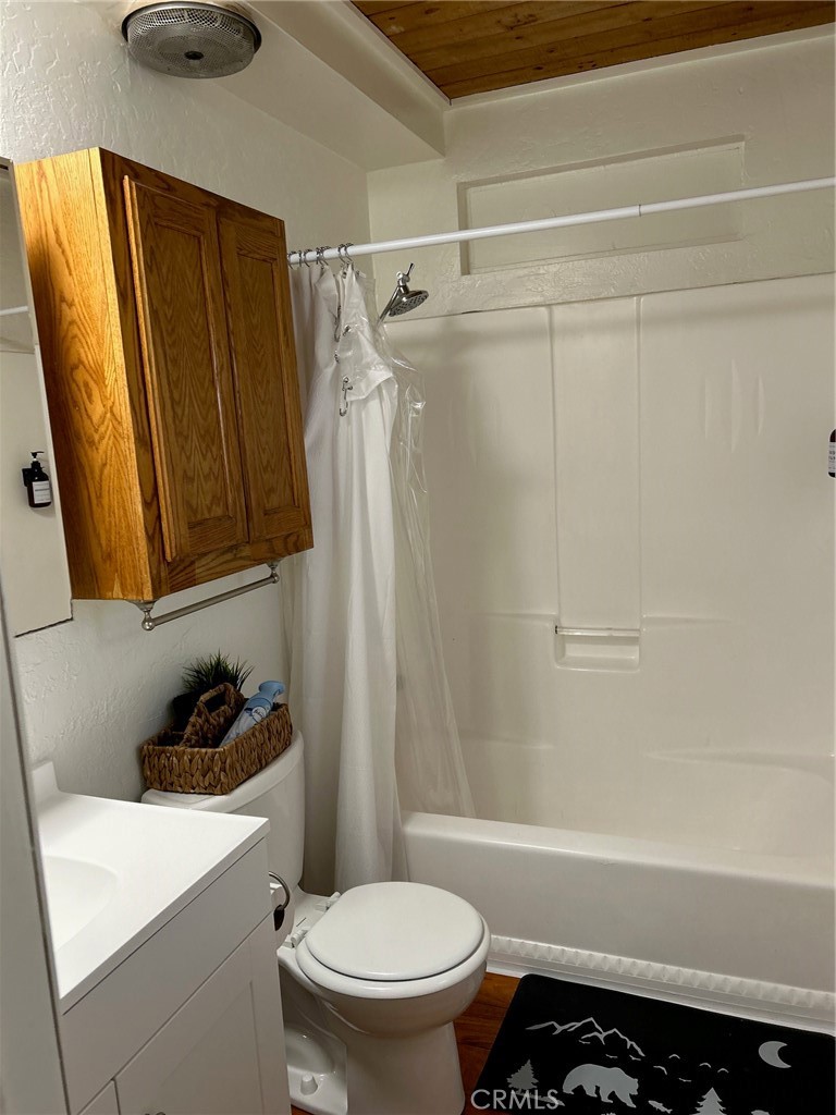 2057 3rd Property Photo 10