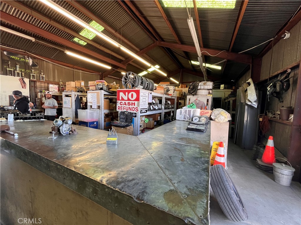 24060 State Street Property Photo 7