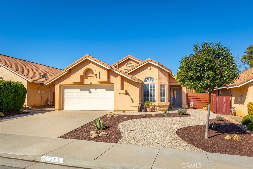 27263 Family Circle Property Photo