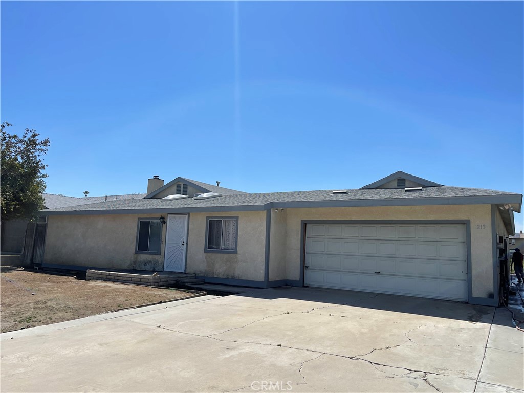 213 Cavendish Drive Property Photo 1