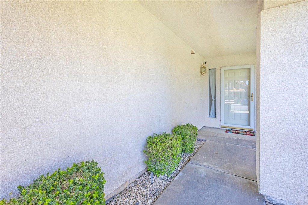 3594 N Verbena Property Photo 3
