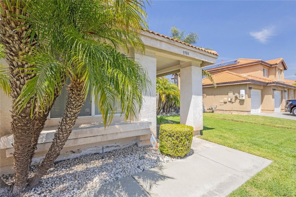 3594 N Verbena Property Photo 5