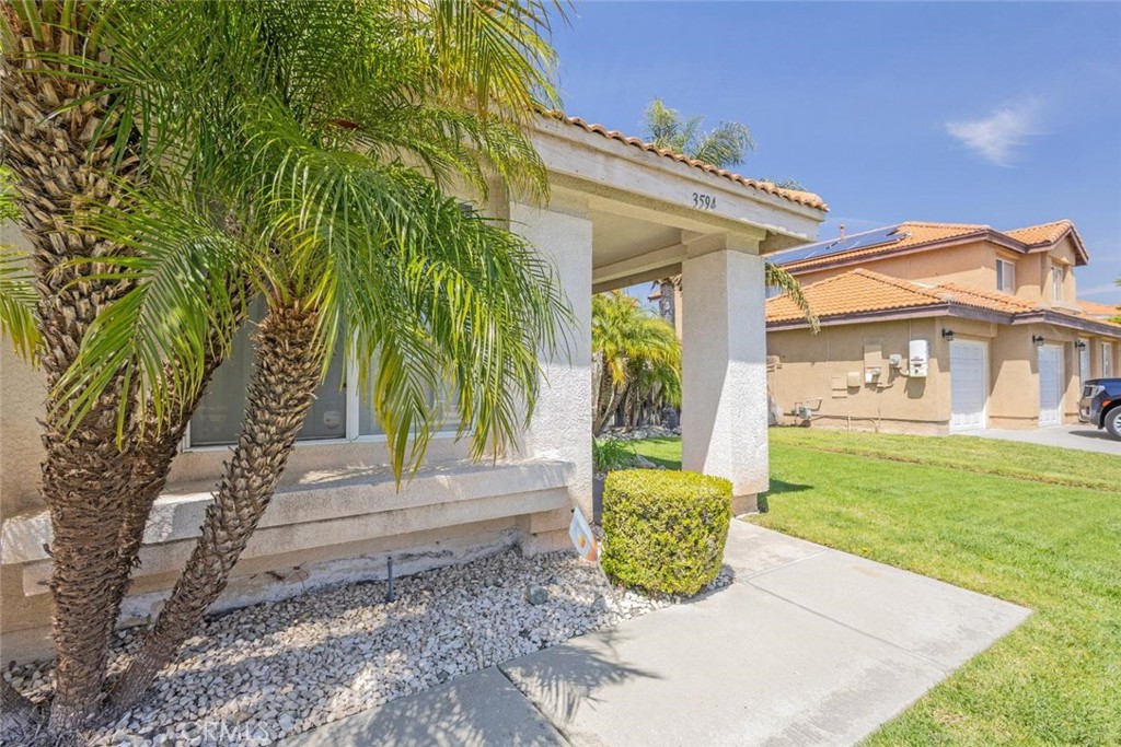 3594 N Verbena Property Photo 5