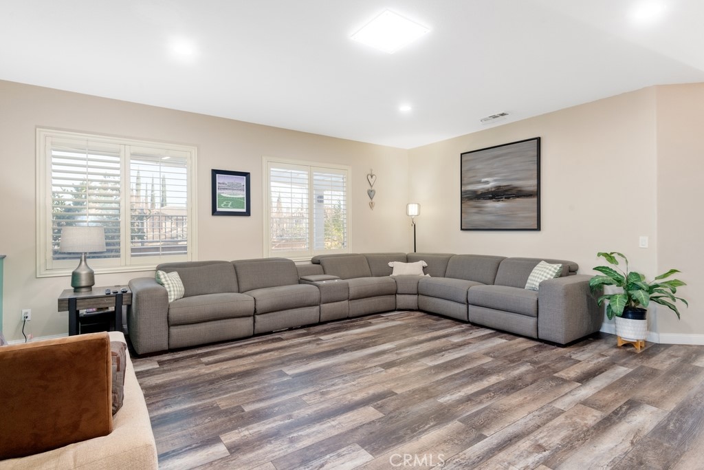44765 Rutherford Street Property Photo 4