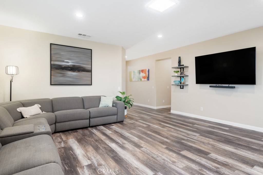 44765 Rutherford Street Property Photo 5