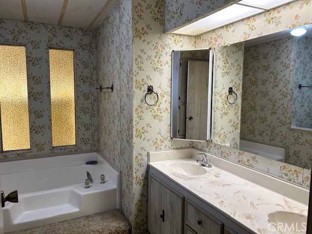 32600 Ca-74 63 Property Photo 17