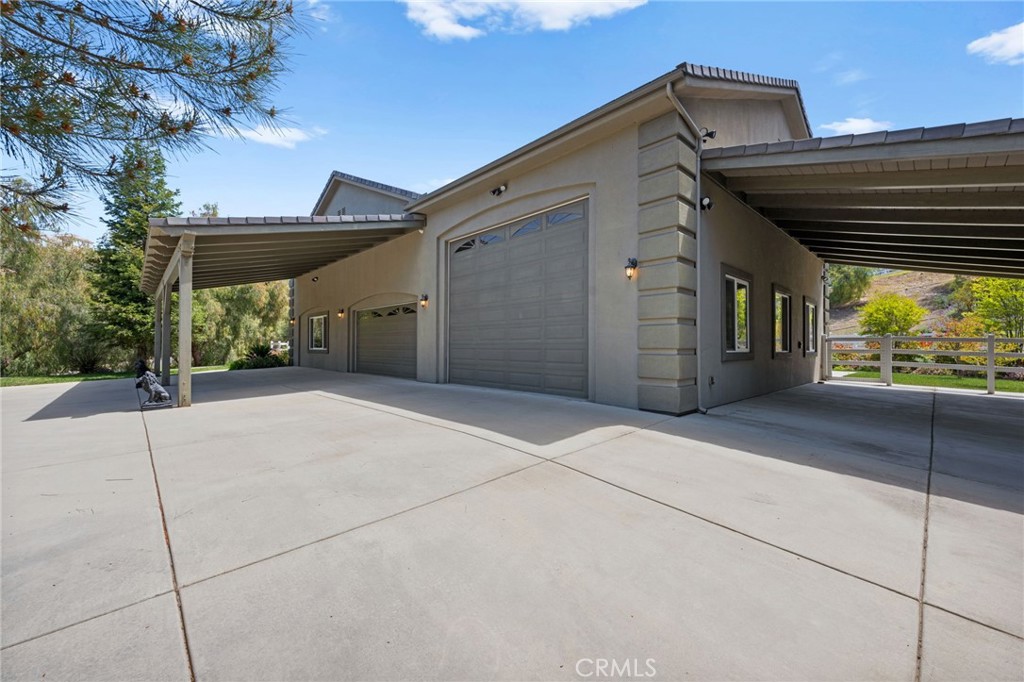 38565 Celine Cove Property Photo 11