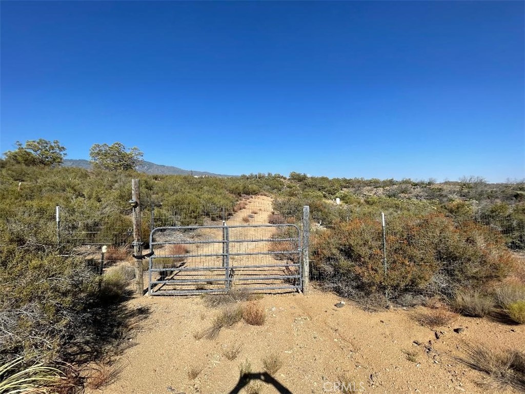 0 Quartz Property Photo 1