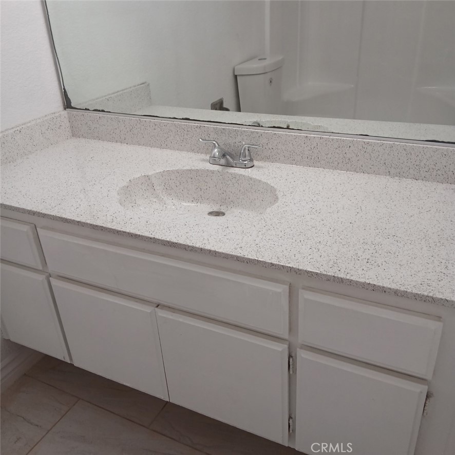 2455 West Acacia Avenue Property Photo 13