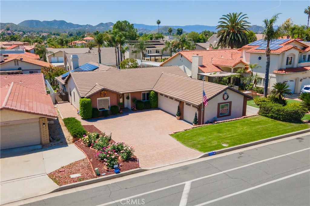 23849 Canyon Lake Drive N Property Photo 1