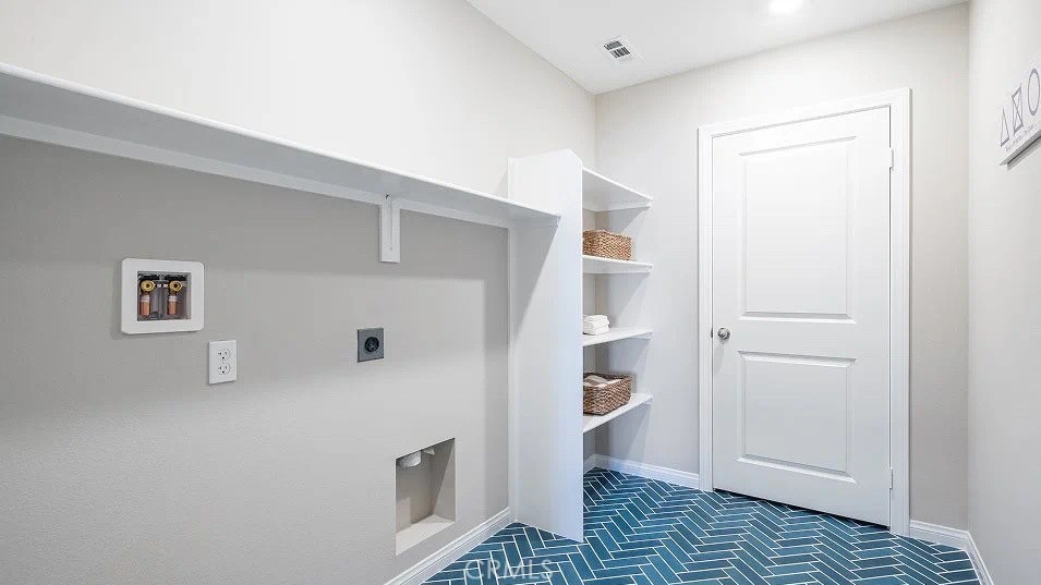 14126 Columbia Street Property Photo 22