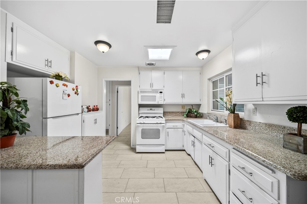 820 S Alessandro Street Property Photo 1