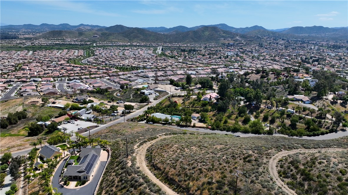 1 Juanita Drive Property Photo 2