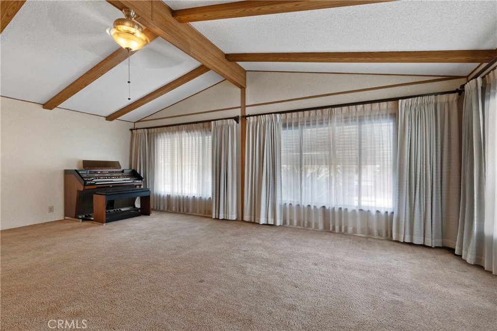1300 W Menlo Avenue 215 Property Photo 4