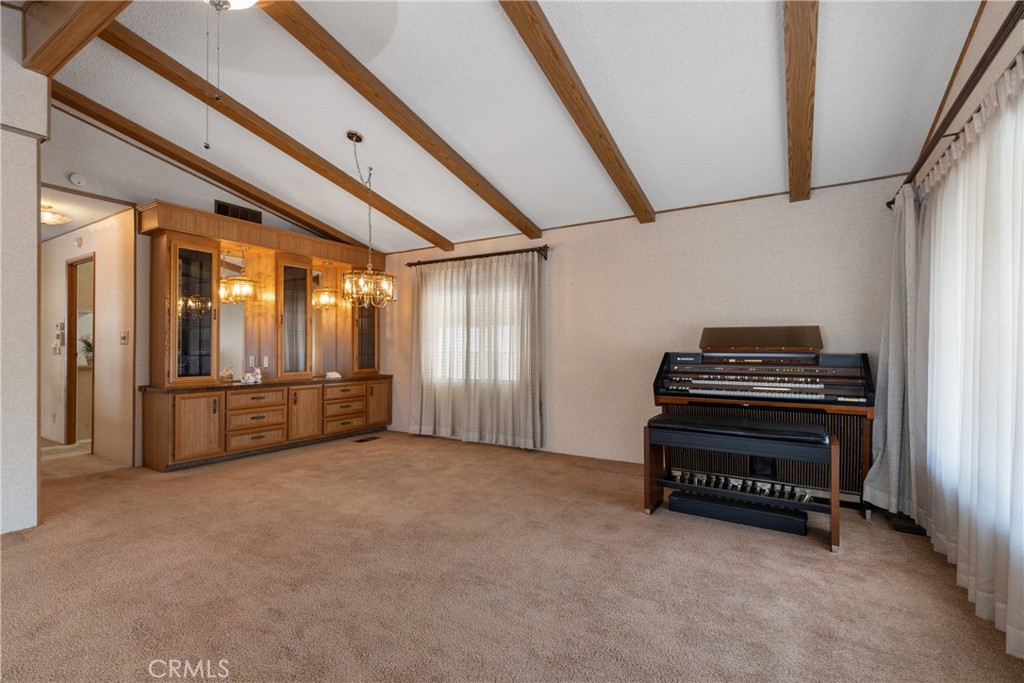 1300 W Menlo Avenue 215 Property Photo 5