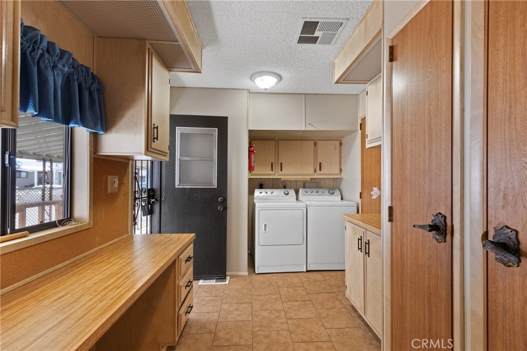 1300 W Menlo Avenue 215 Property Photo 18