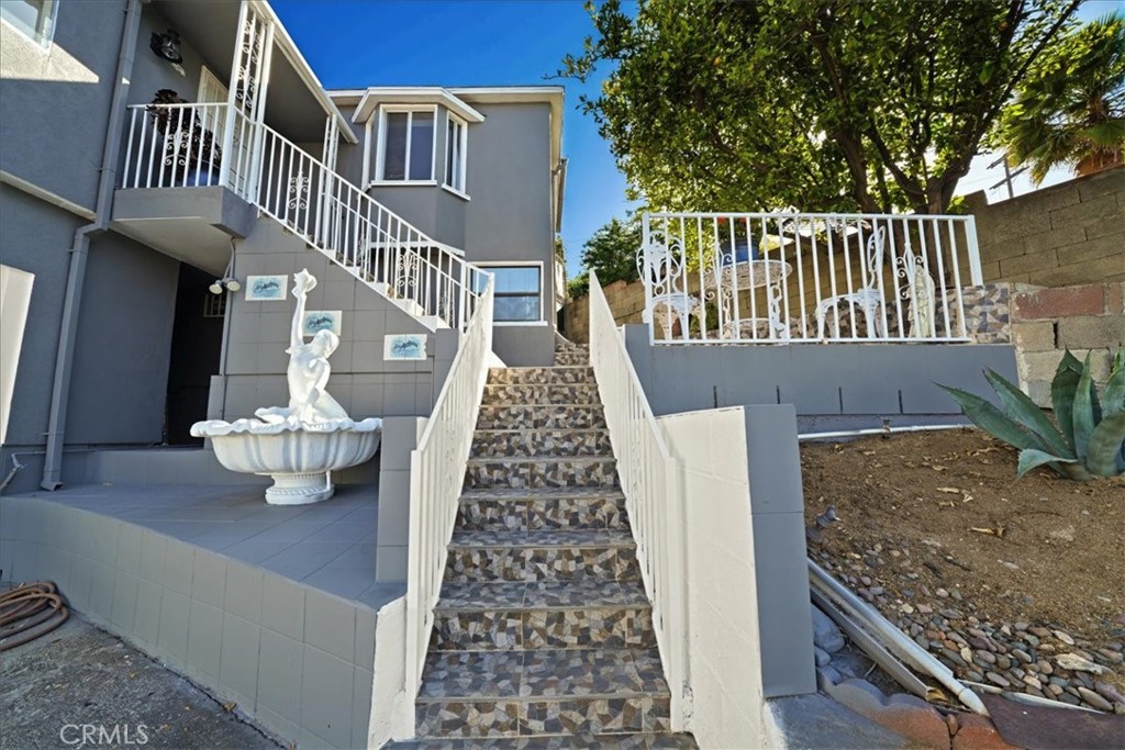1745 College View Place Property Photo 1