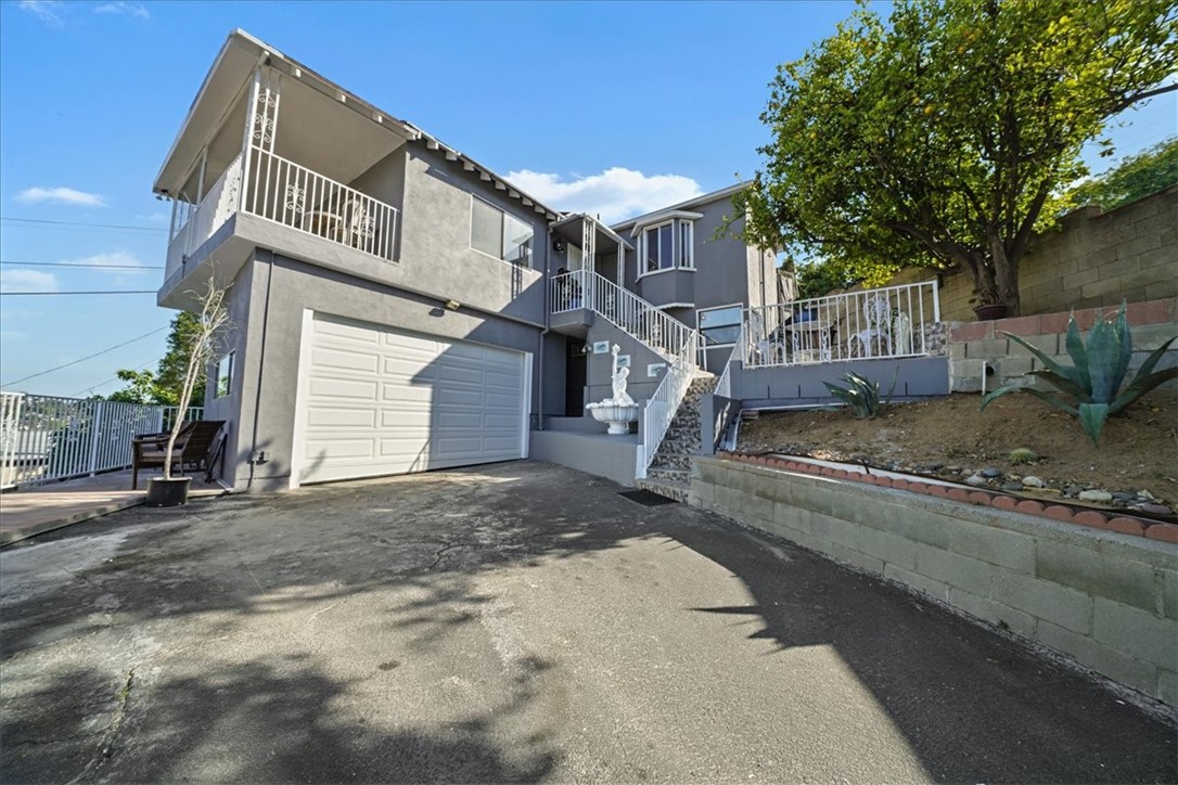 1745 College View Place Property Photo 1