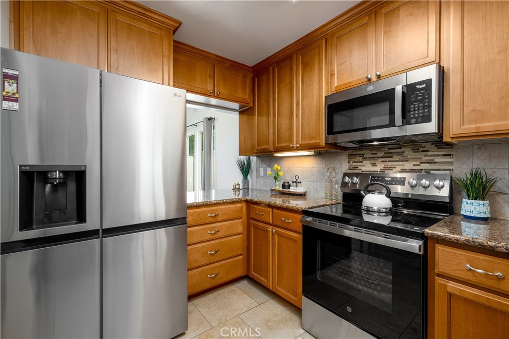 3274 Loma Riviera Drive Property Photo 3