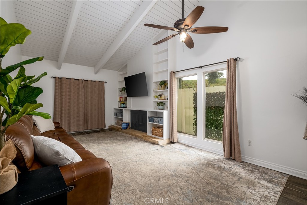 3274 Loma Riviera Drive Property Photo 5