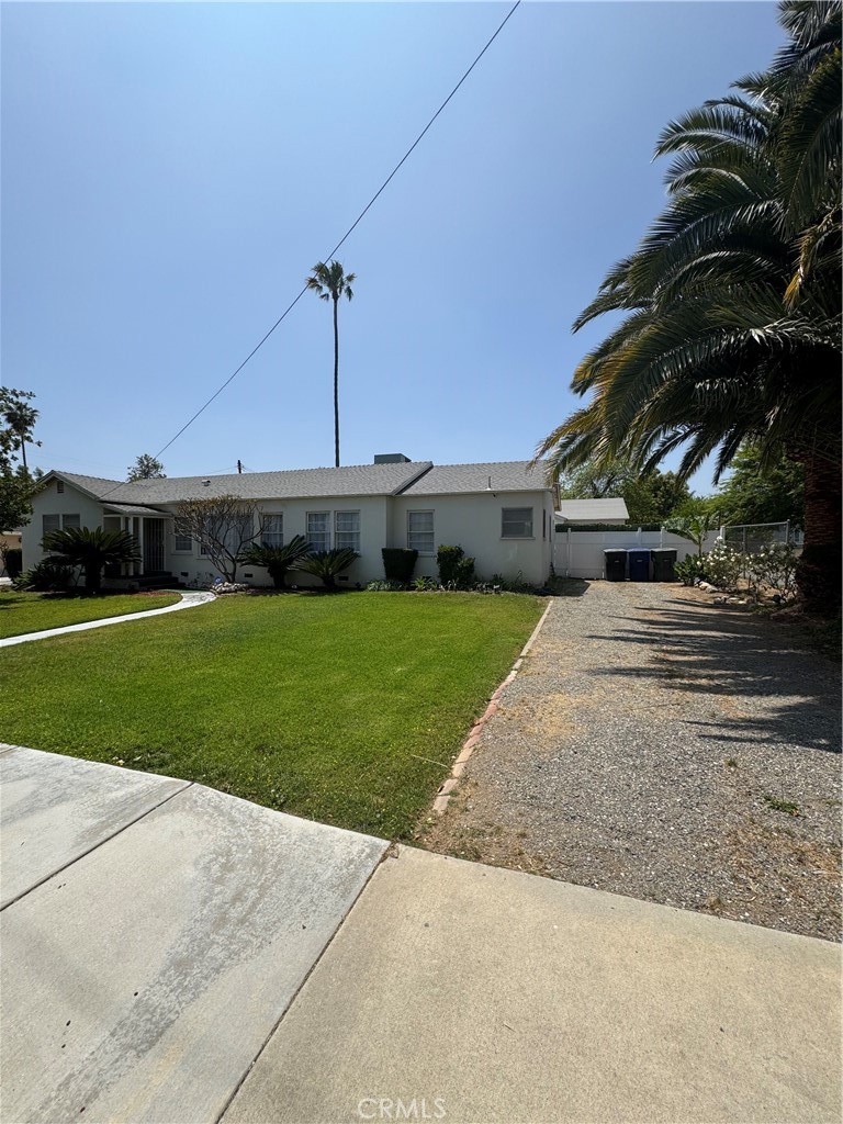 5214 Golden Avenue Property Photo 2
