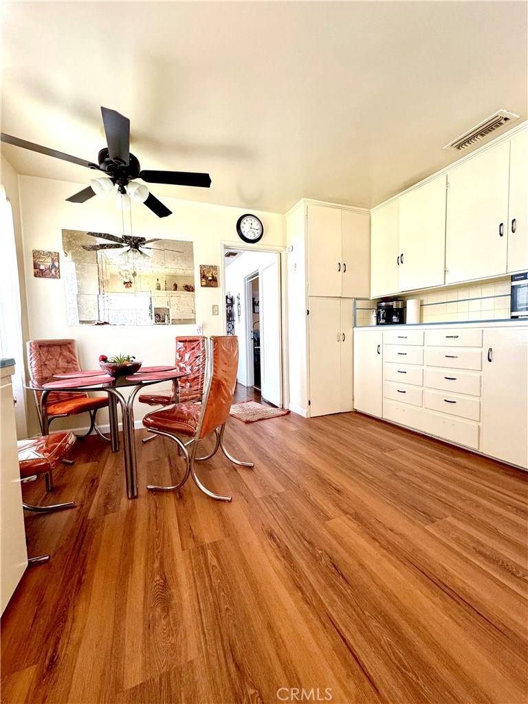 5214 Golden Avenue Property Photo 6