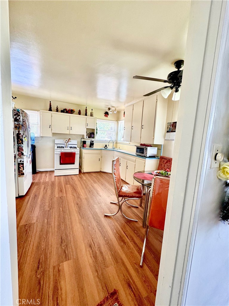 5214 Golden Avenue Property Photo 9