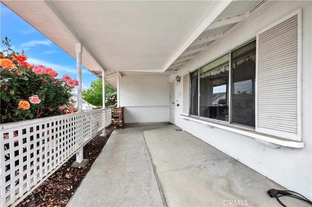 1520 Sandlewood Drive Property Photo 6