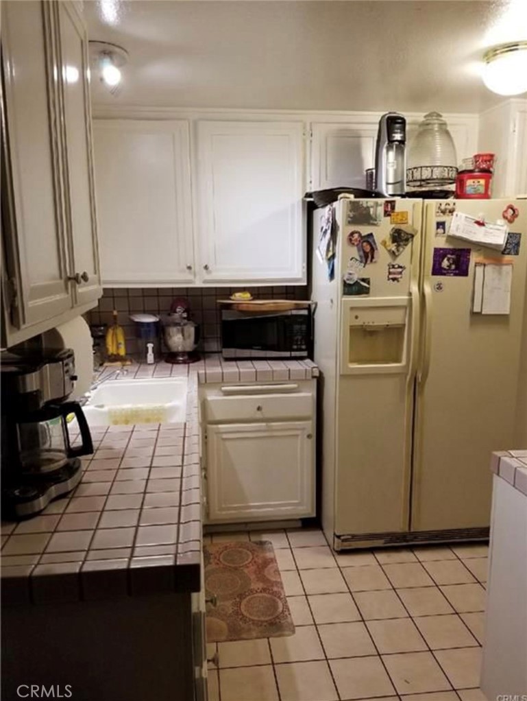 2100 W Palmyra Avenue 43 Property Photo 7