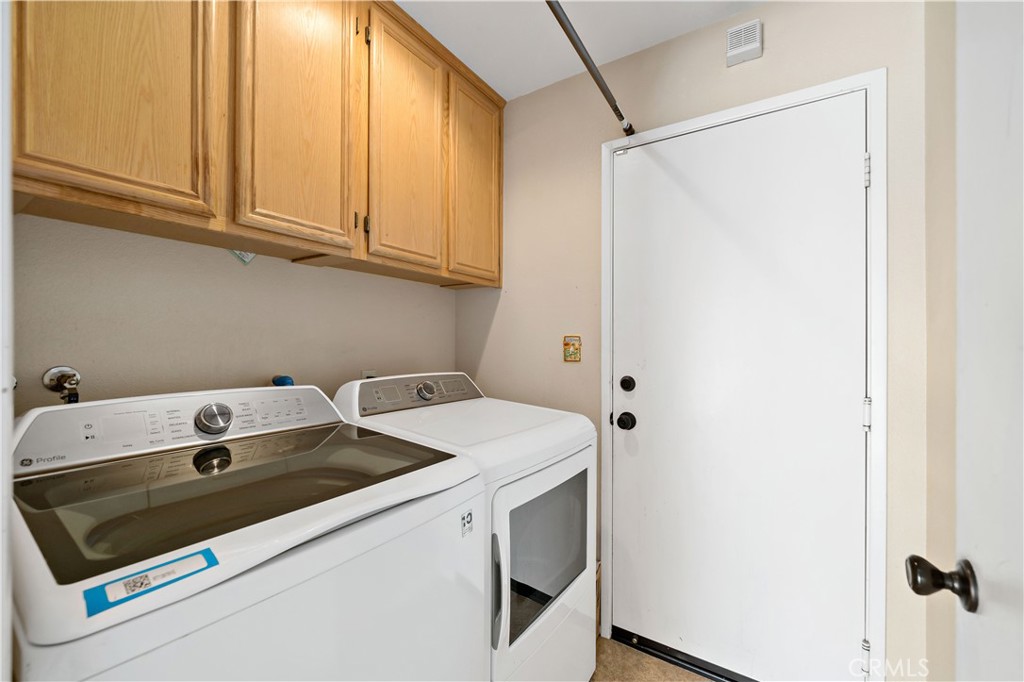 1044 Jude Court Property Photo 7