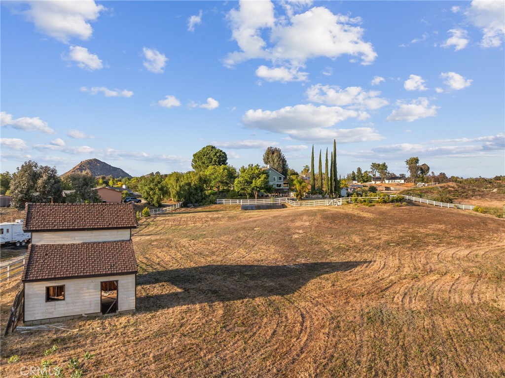 36350 Calle Poco Property Photo 2