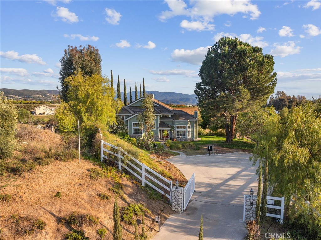 36350 Calle Poco Property Photo 12